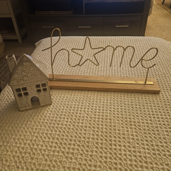 Rustic Home Decor - Picture 3 of 3